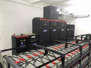 即使對(duì)組件造成損壞，因此在使用UPS時(shí)應(yīng)將沖擊電流降至最低